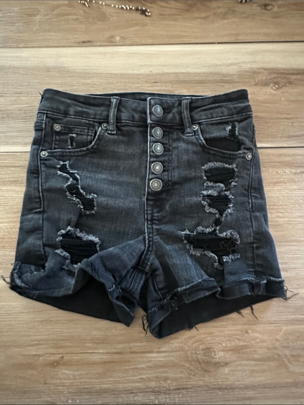 American Eagle Super HighRise Distressed Shorts 00